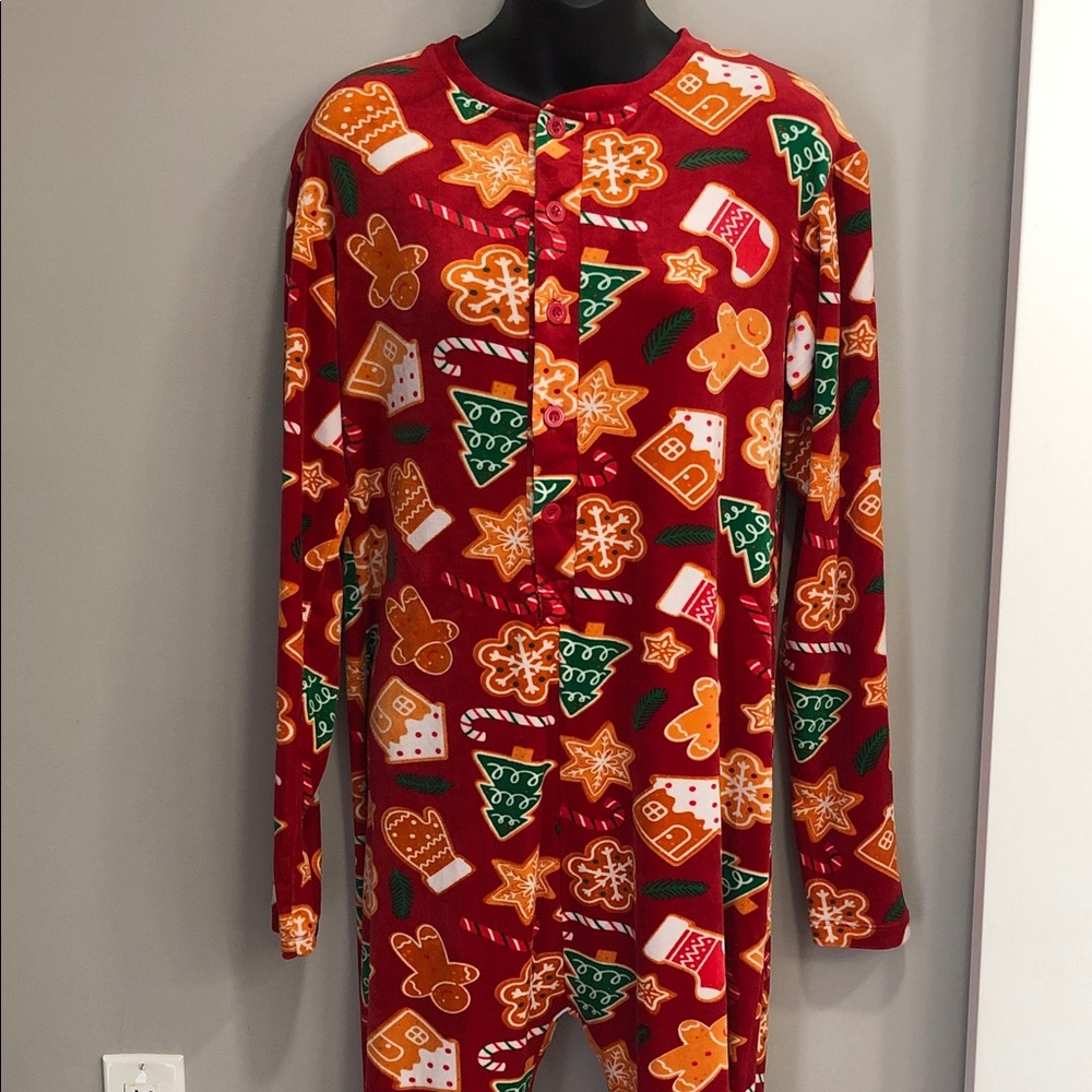 Fammy Jammies Red Gingerbread Onesie Pyjamas –Size Small– Festive Holiday Style